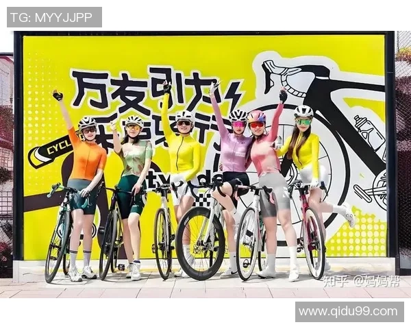 内单车足球新风潮骑行与足球的完美结合引领运动新体验